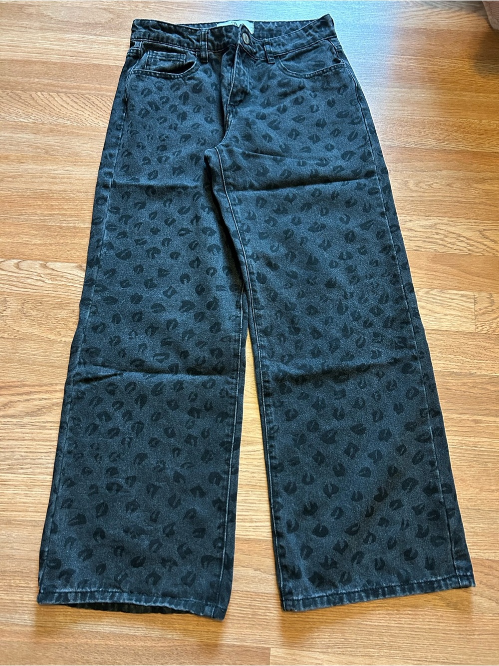 Flying Angel black jeans with black print denim size 7/28